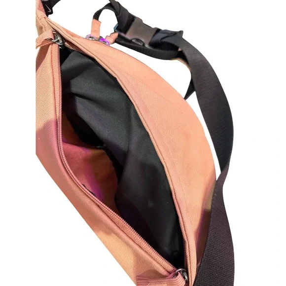 NIKE Fannypack Crossbody Waistpack Bumbag Peach/Gold Unisex - Picture 4 of 6